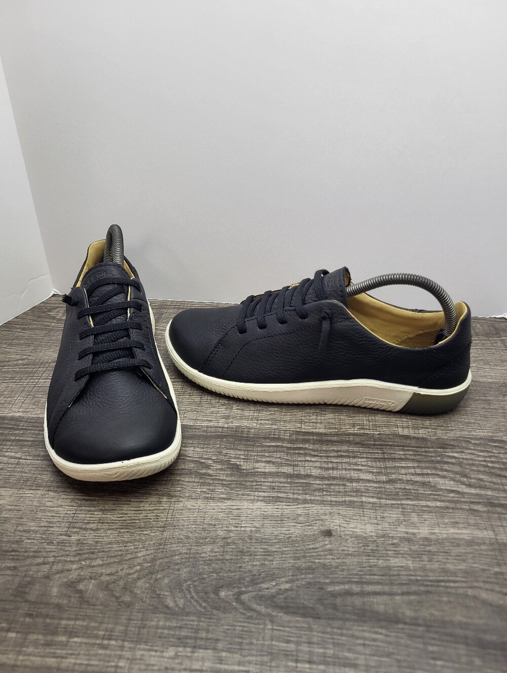 Keen KNX Lace Up Leather Casual Sneakers Shoes Women's Size 9.5